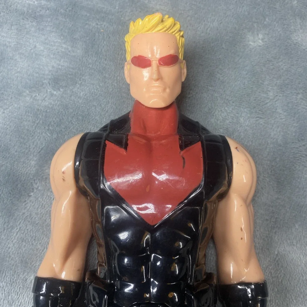 Marvel Avengers‎ Titan Hero Series HAWKEYE 12